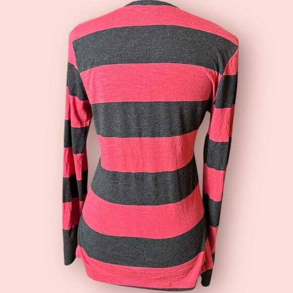 Vtg Y2K black Red Henley top button Bella swan Long sleeve xl Grunge Scene - Picture 2 of 4